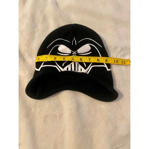 Star Wars Darth Vader Helmet Beanie. Pre-Loved. Youth. No Brand/ Style Tags - Picture 2 of 3